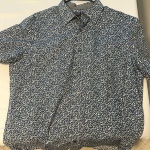 Michael Kors Short Sleeve Button Up - Men’s L (Classic Fit)